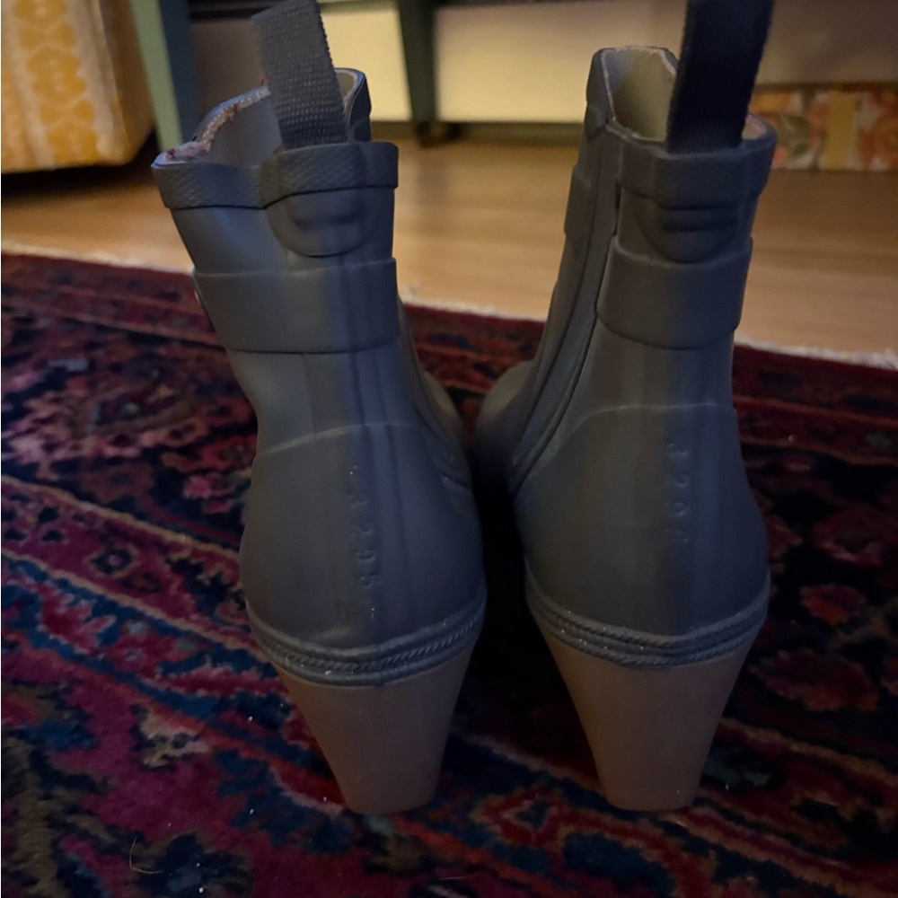 Tretorn Women's Grey Wedge Rain Boots - Picture 3 of 5